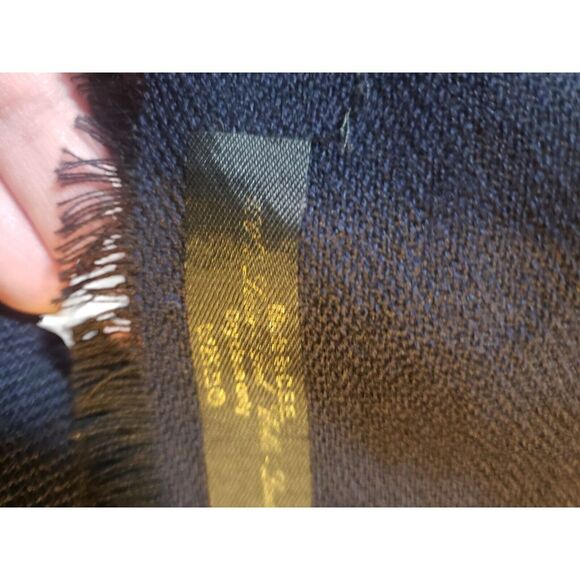 Womens Wool Scarf 64" x 27" Yellow Purple Navy Animal 1/2" Fringe Made in C.E.E. - Picture 9 of 13